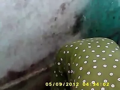 Осъждайки любовника си стари млади порно на дивана