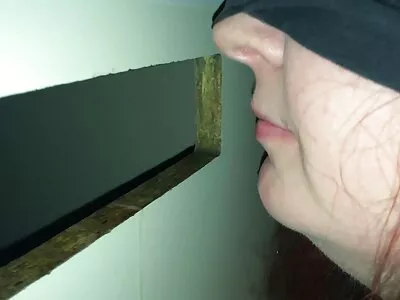 Блондинка се чука в секс стари млади колата